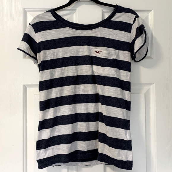 Hollister T- Shirt - Picture 1 of 3